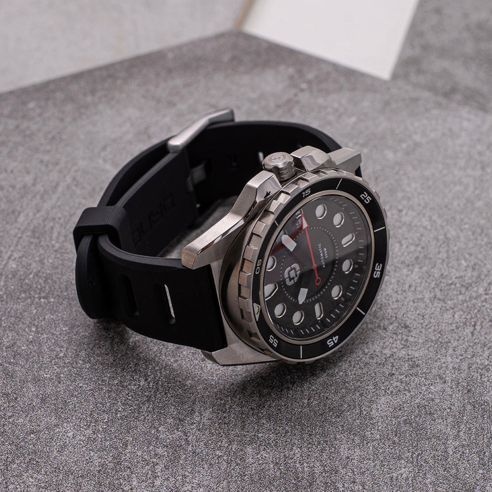 Dango: DV-02 - AUTOMATIC DIVE WATCH WITH SILICONE SPORT STRAP