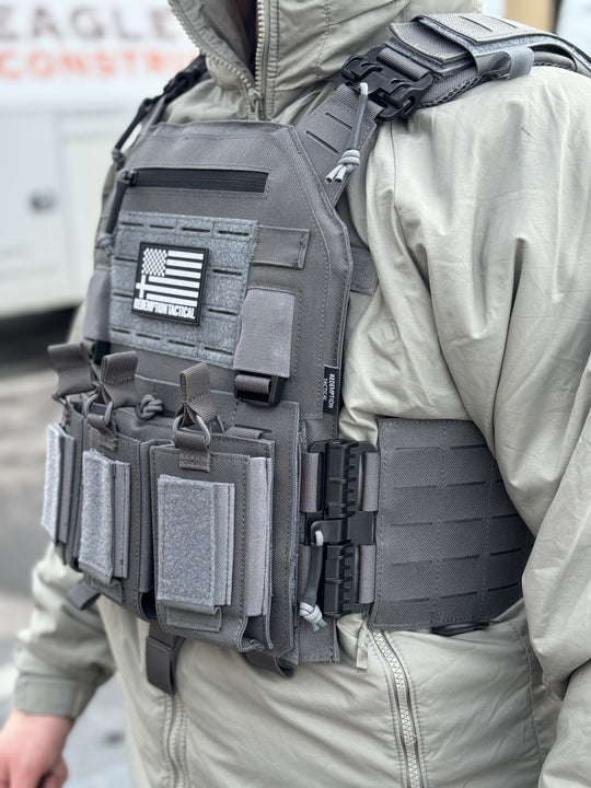 Redemption Tactical Crusader 2.0® Armore Kit - Lightweight Level IV Plates + Plate Carrier - Full Kit