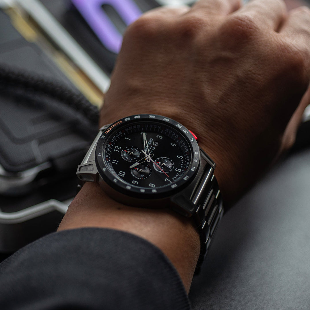 Dango: CR-01 - CHRONO WATCH WITH METAL BRACELET