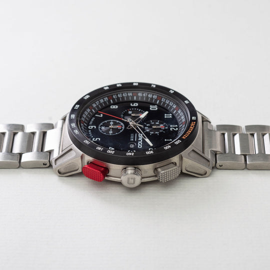 Dango: CR-01 - CHRONO WATCH WITH METAL BRACELET