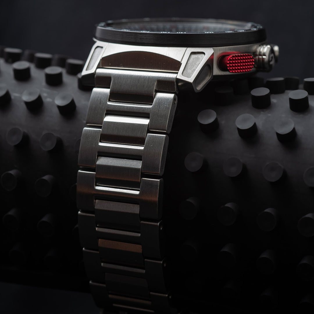 Dango: CR-01 - CHRONO WATCH WITH METAL BRACELET