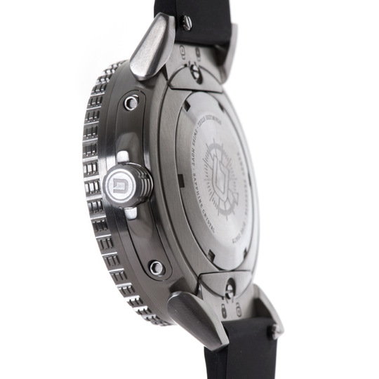 Dango: DV-01 - DIVE WATCH WITH SILICONE SPORT STRAP