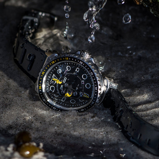 Dango: DV-01 - DIVE WATCH WITH SILICONE SPORT STRAP