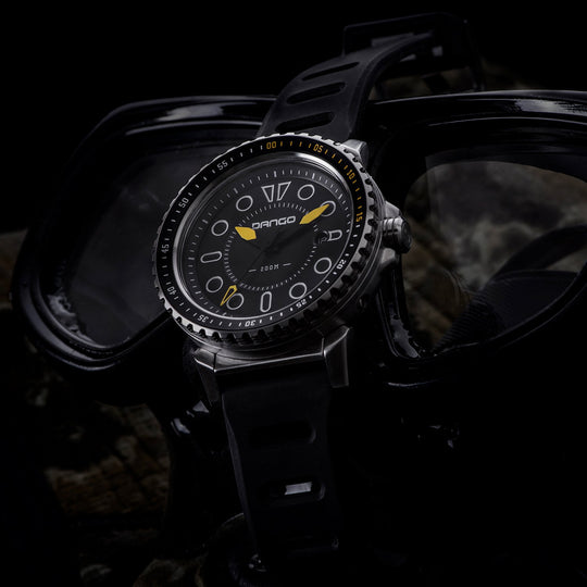 Dango: DV-01 - DIVE WATCH WITH SILICONE SPORT STRAP