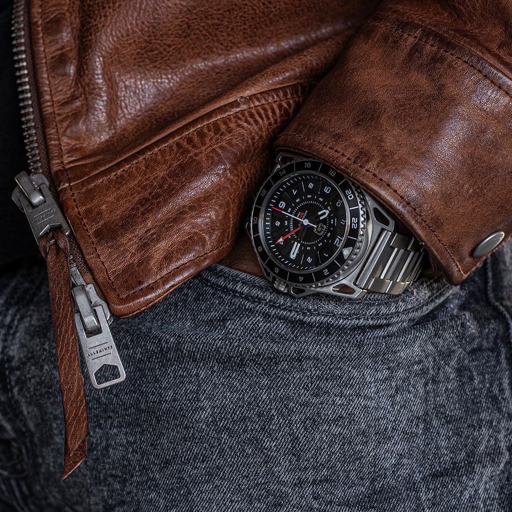 Dango: GMT-01 - AUTOMATIC GMT WATCH WITH METAL BRACELET