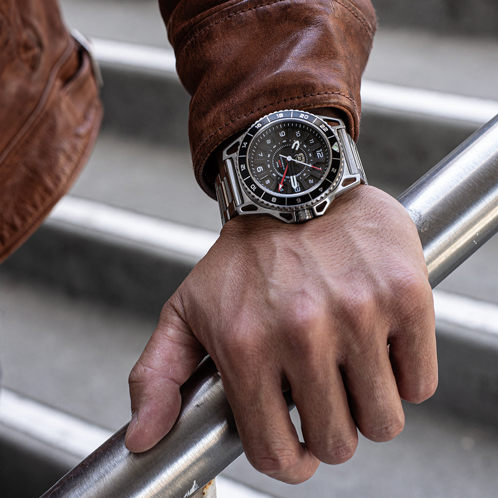 Dango: GMT-01 - AUTOMATIC GMT WATCH WITH METAL BRACELET