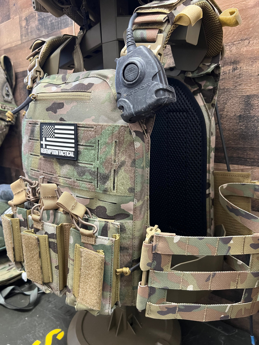 Crusader 2.0 XL Armor Kit: Plate Carrier + Lightweight Level IV Plates + Plate Carrier Bag + Medic Pouch - FULL KIT